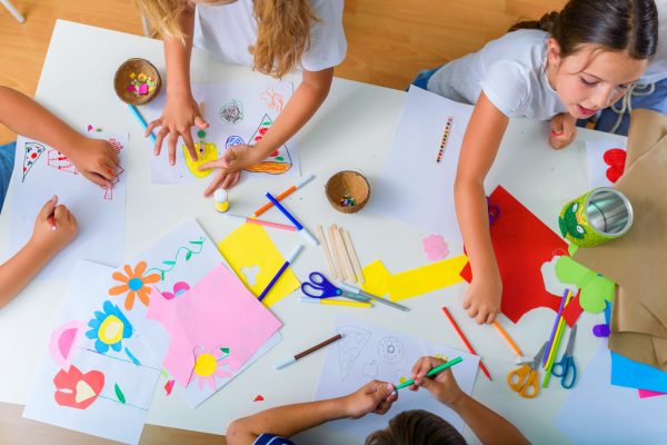 enfants qui jouent
